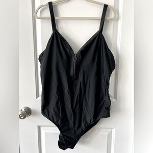 Mynah Plus Size One Piece Zipper Swimsuit | Black | 20W